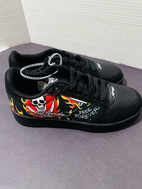 Ed Hardy Kids Black Sneakers with Red & Yellow Skull Flames  boys sz 6 BNWT